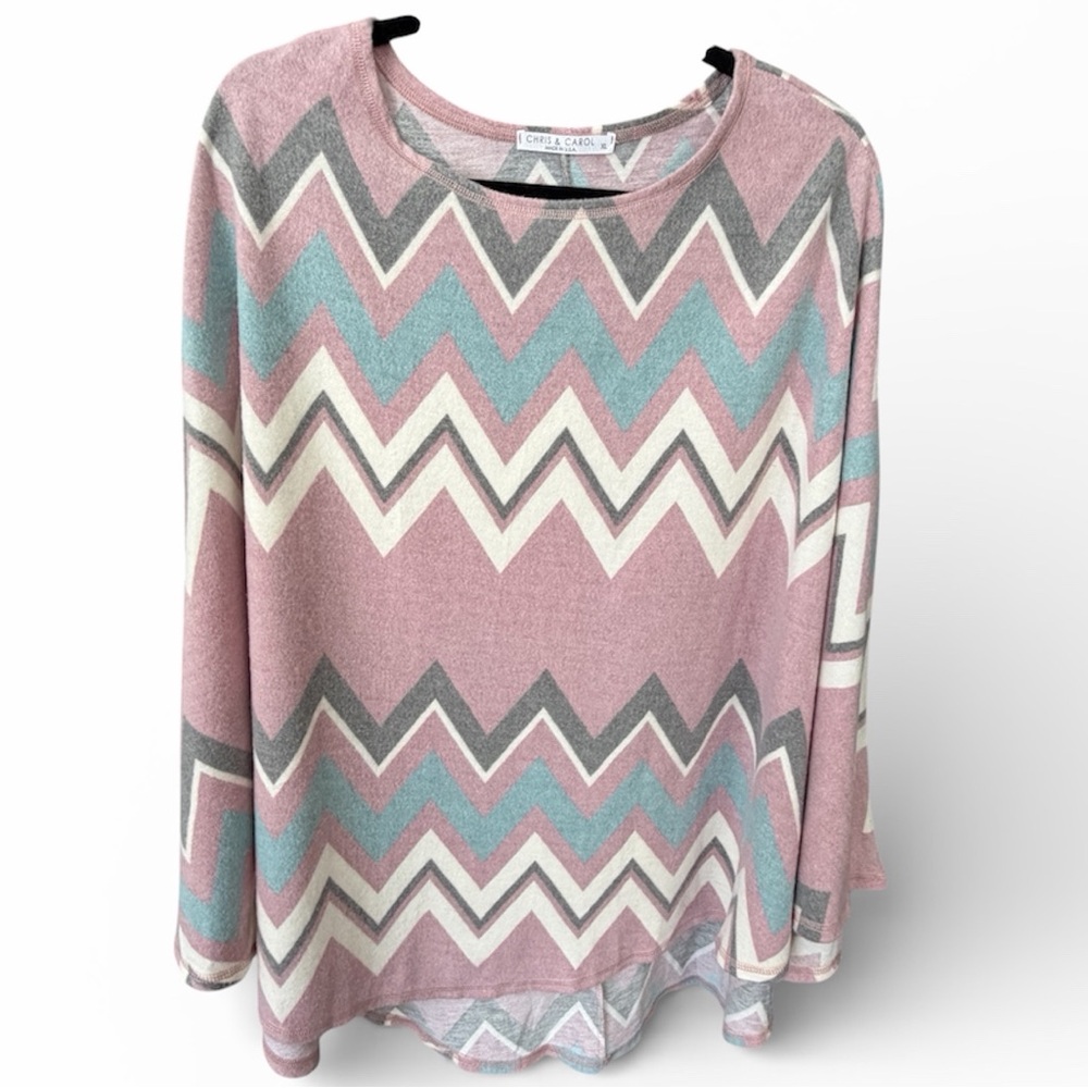 Chevron Patterned Pink and Gray poncho - Picture 2 of 3